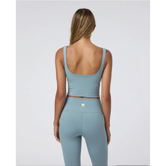 Vuori Inversion Rib Support Tank - Picture 3 of 3